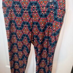 LuLa Roe Geometric Patterned Leggings Tall and Curvy One Size NWOT